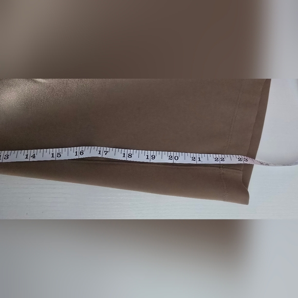 Lululemon On The Fly Crop 23" Pant - Picture 7 of 12